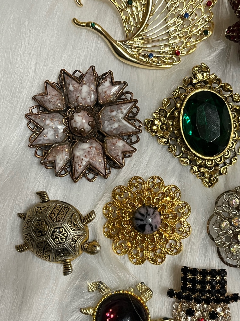 Vintage Brooch Lot - Picture 5 of 13
